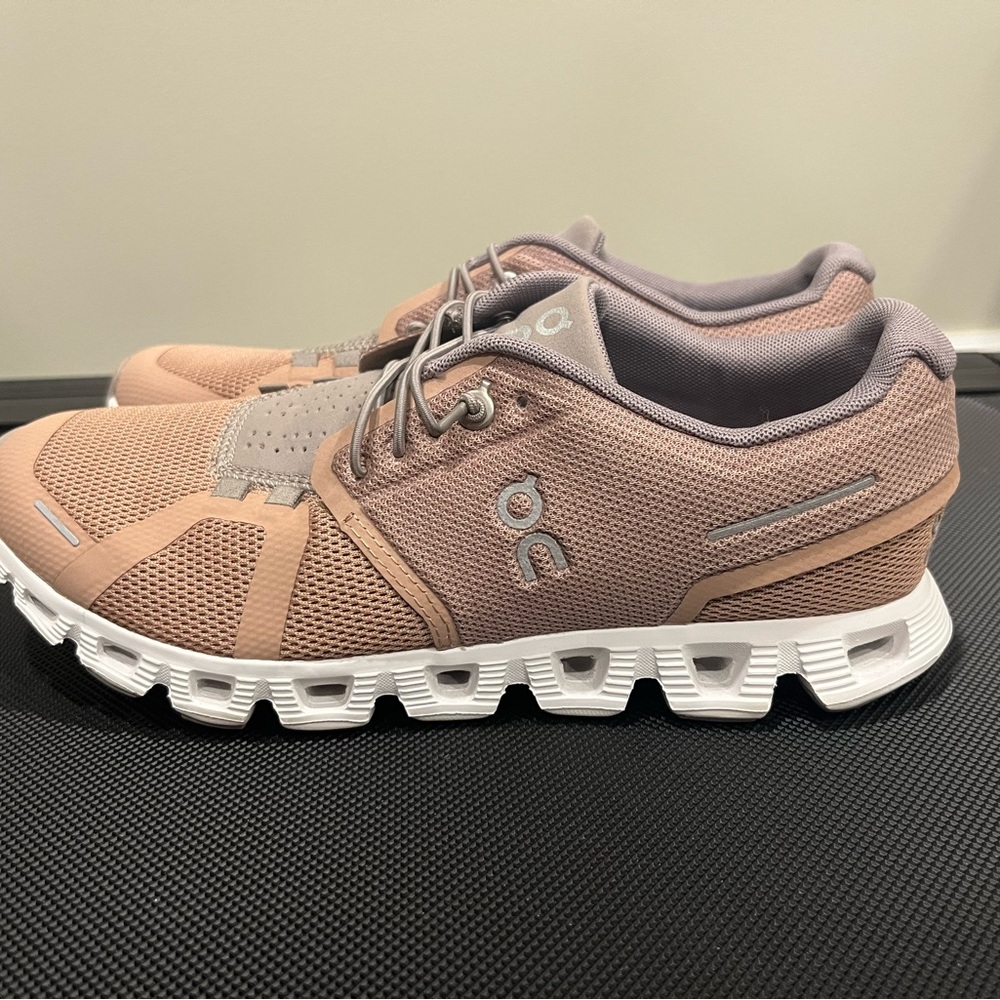 On Cloud 5 Athletic Shoes Rosebrown/Fog Size 7.5W